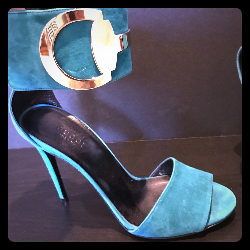 New never worn ankle cuff sandals